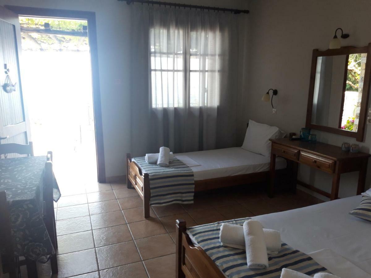 Apartment Ammos Papanero *
